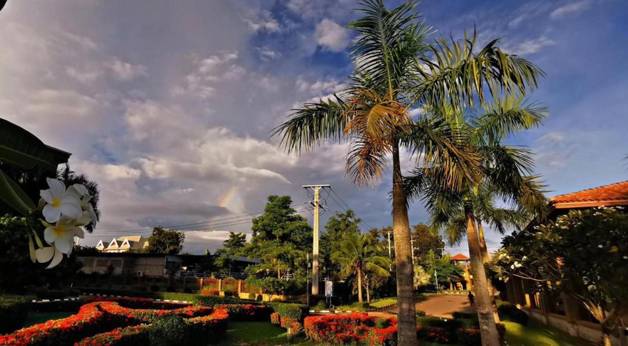 Dork Jumpa Hotel Vientiane Luaran gambar