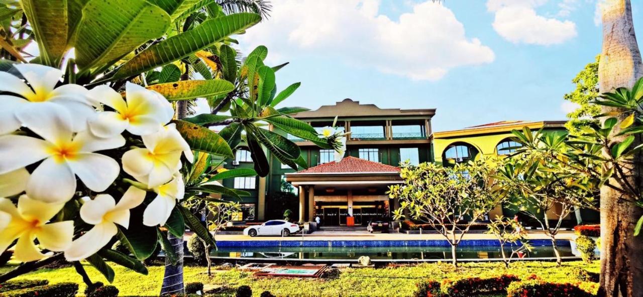 Dork Jumpa Hotel Vientiane Luaran gambar